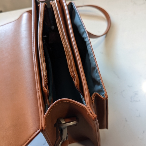 Pixie Mood Zoe Crossbody - Picture 7 of 9